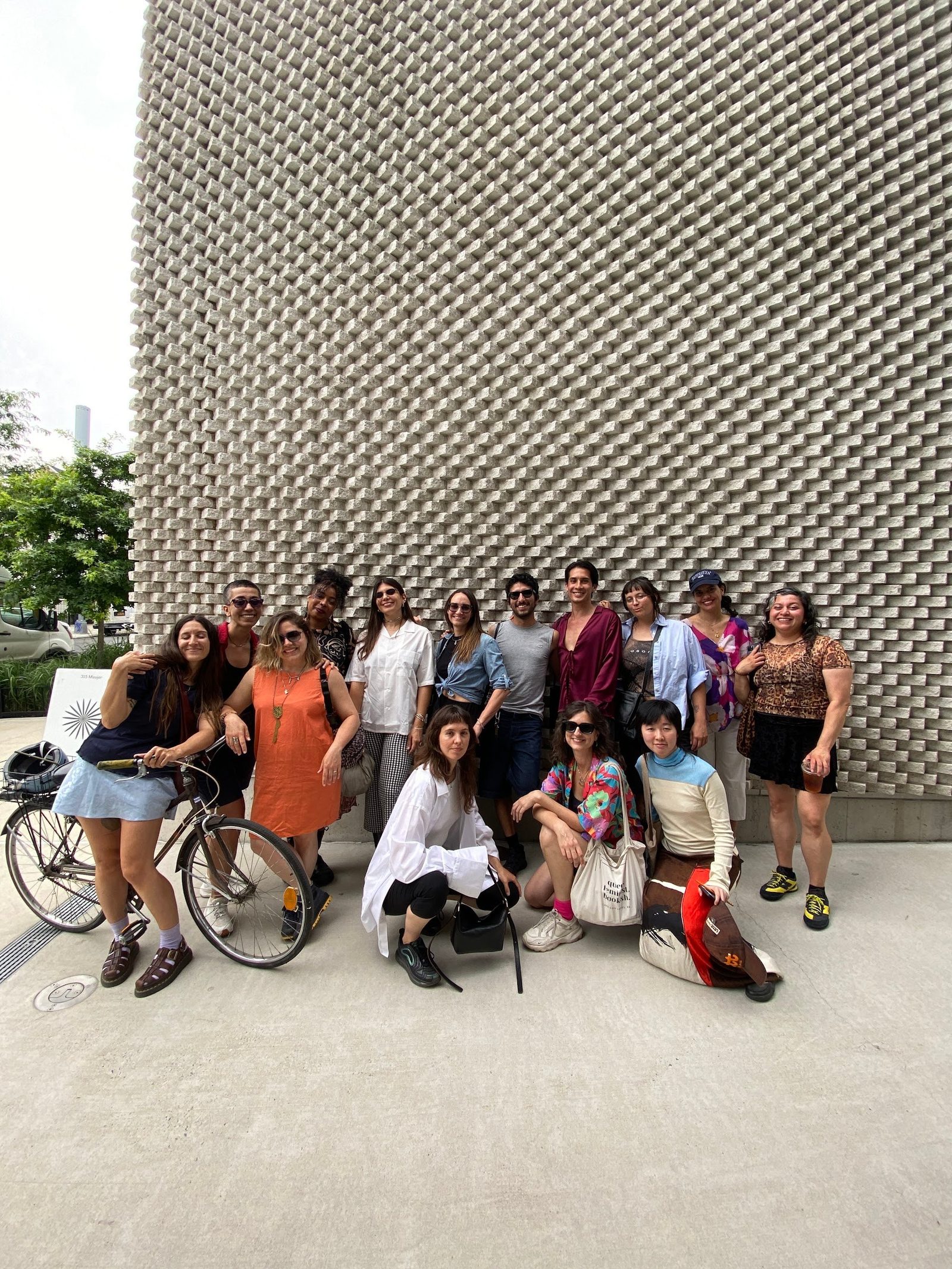 A Hello New York! cohort in the city